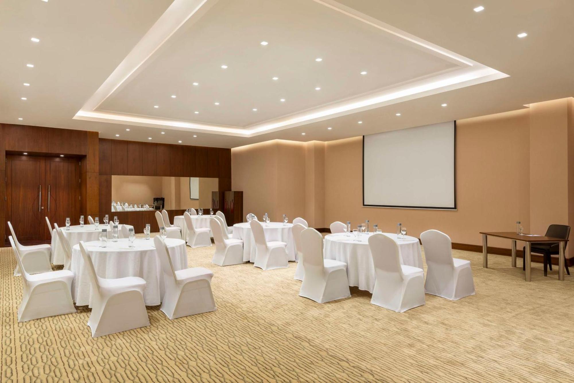 Radisson Panorama Hotel 4*