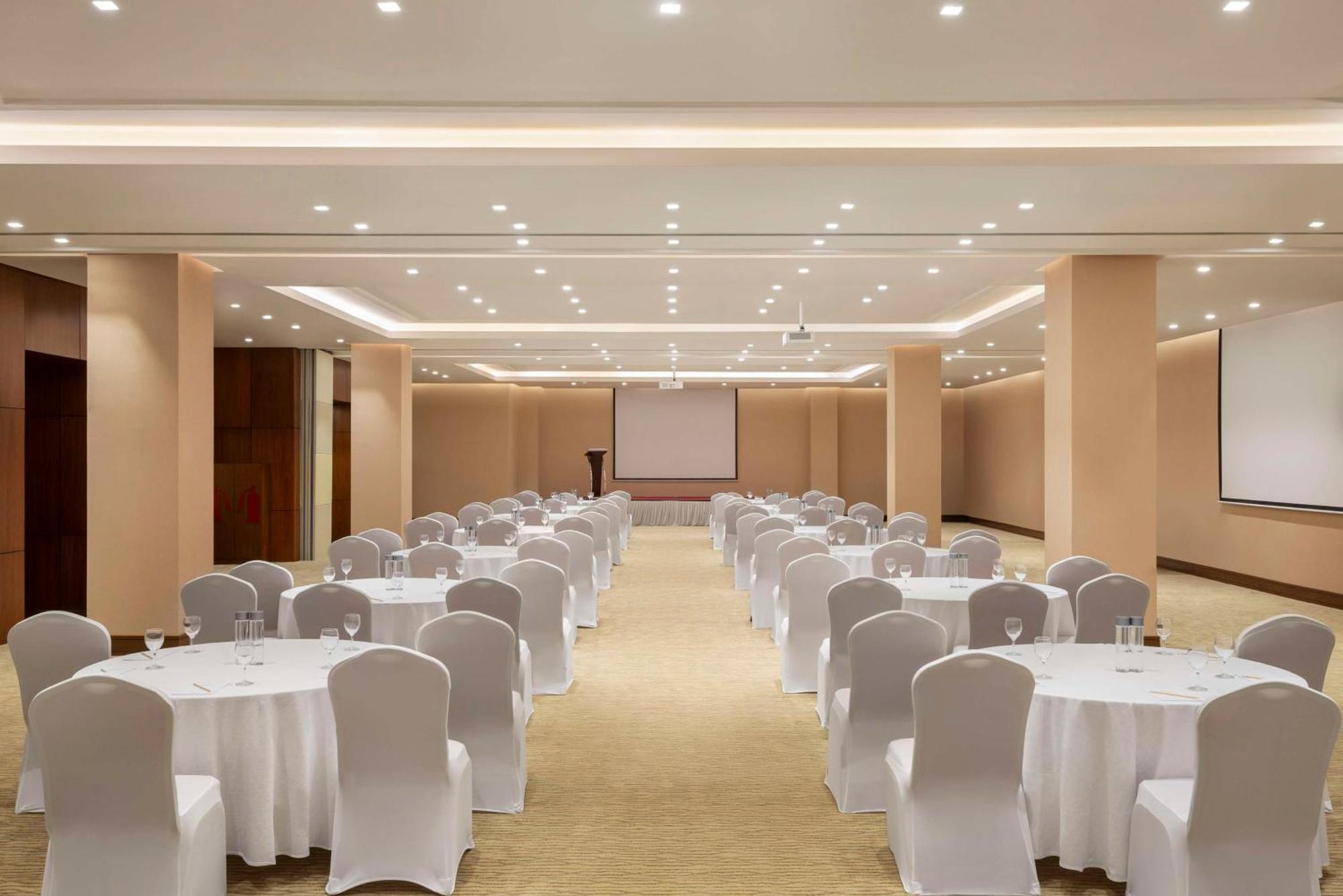 Radisson Panorama 4*